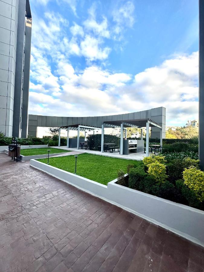 Entire Luxurious Apartment In Shopping Mall Mexico City Exterior photo
