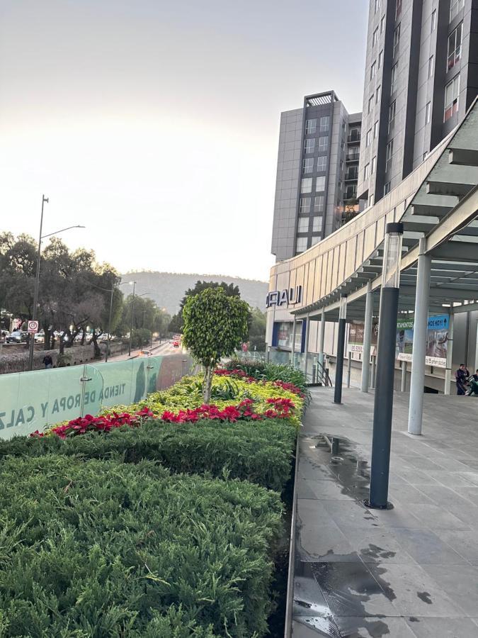 Entire Luxurious Apartment In Shopping Mall Mexico City Exterior photo